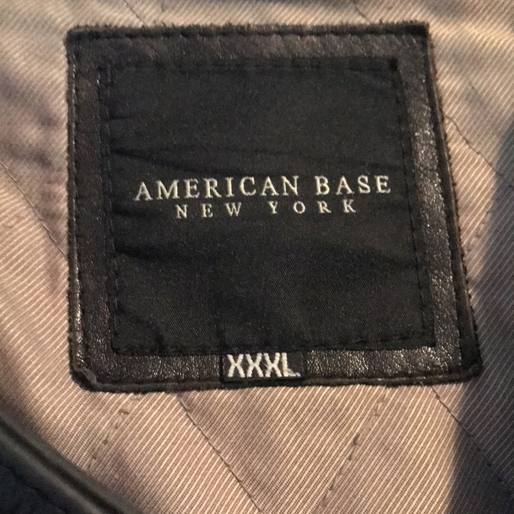 Leather jacket - Picture 2 of 4
